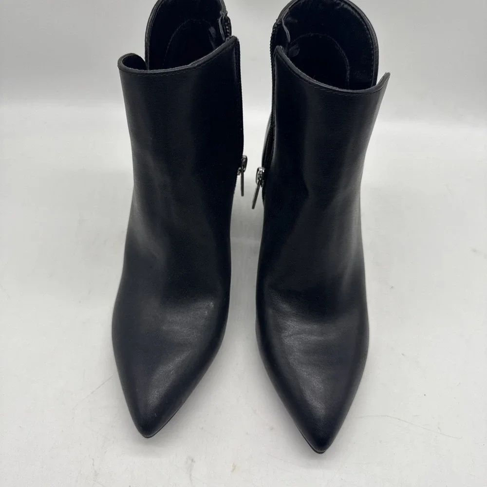 UNISA Block‎ Heel Booties Womens 5.5 Ankle Boots Black Faux Leather Minimalist